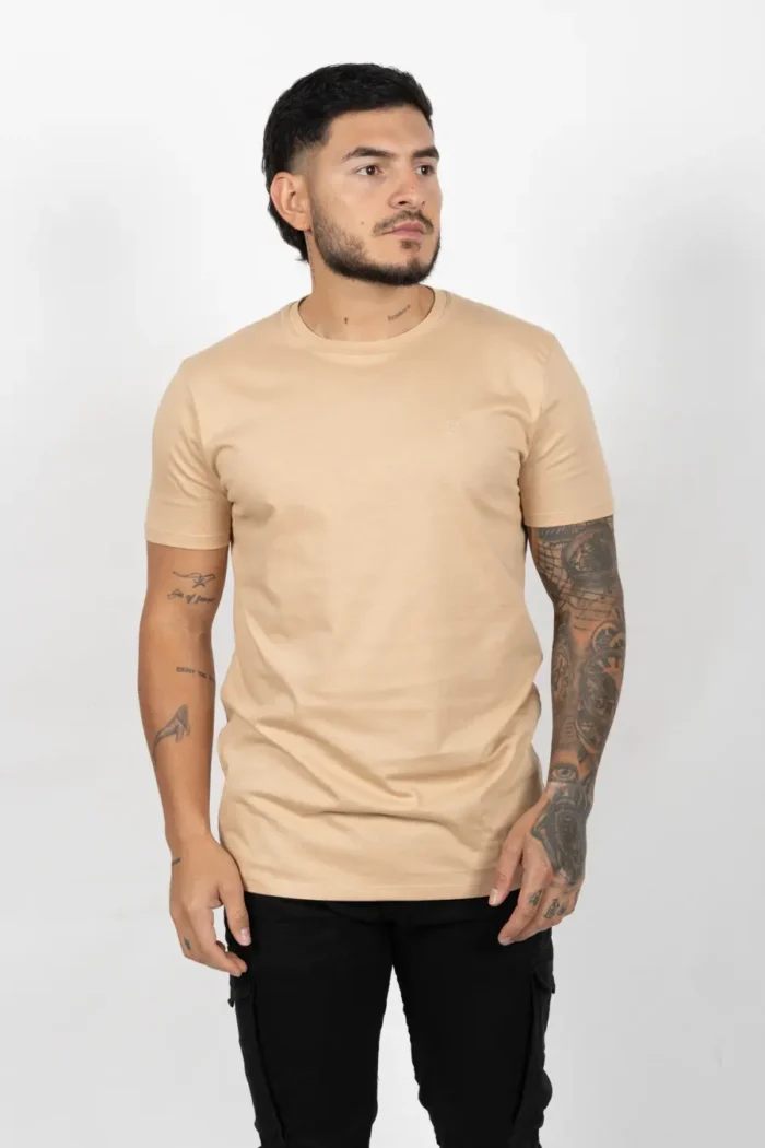 Camiseta Básica de Hombre, Slim Fit Cuello Redondo – 100% Algodón Premium. Caki Claro