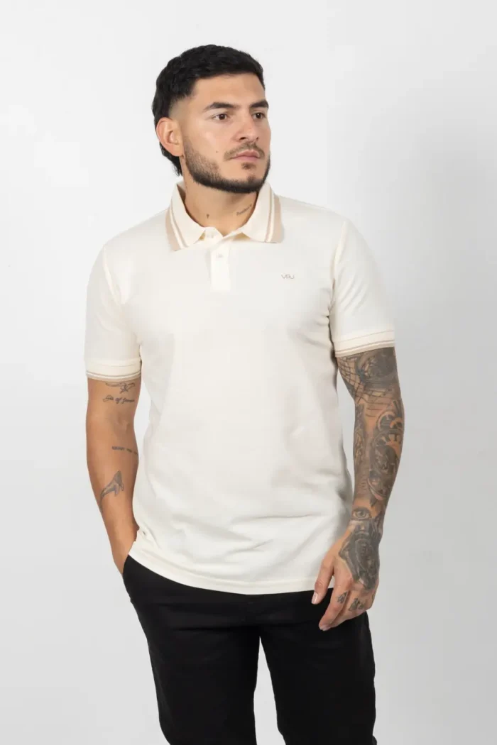 Camiseta Tipo Polo de Hombre, 65% poliéster 35% algodón. Beige