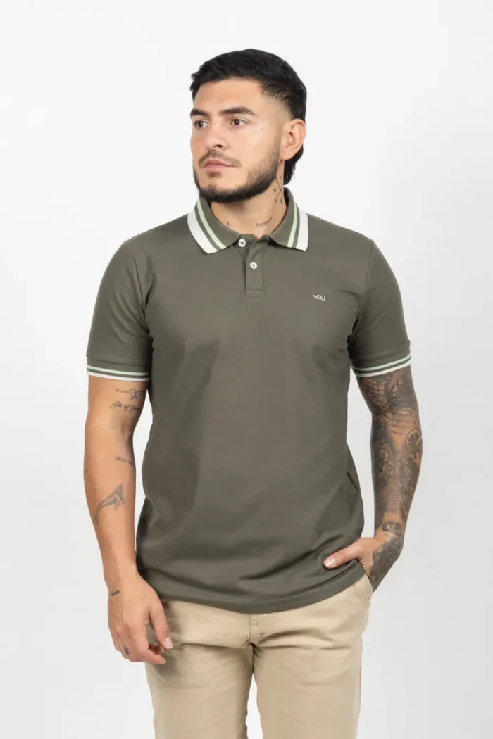 Camiseta Tipo Polo de Hombre, 65% poliéster 35% algodón. Verde Militar