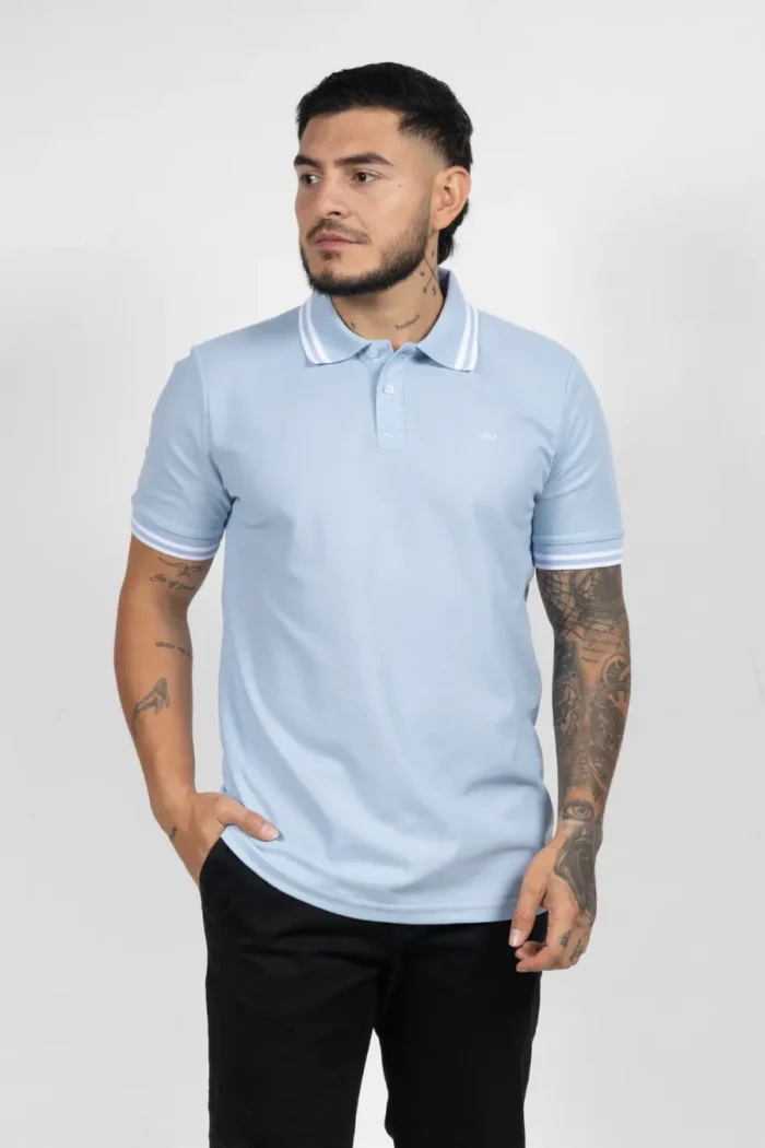 Camiseta Tipo Polo de Hombre, 65% poliéster 35% algodón. Azul Claro