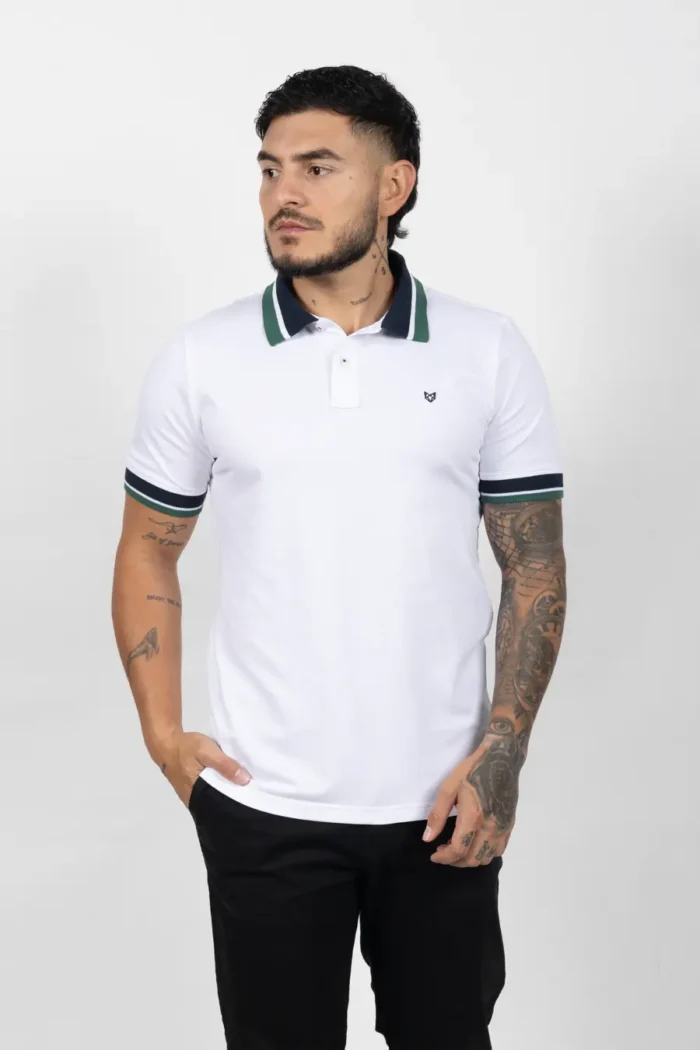 Camiseta de Hombre Tipo Polo, Classic Fit Manga Corta.Cuello raya. Blanco