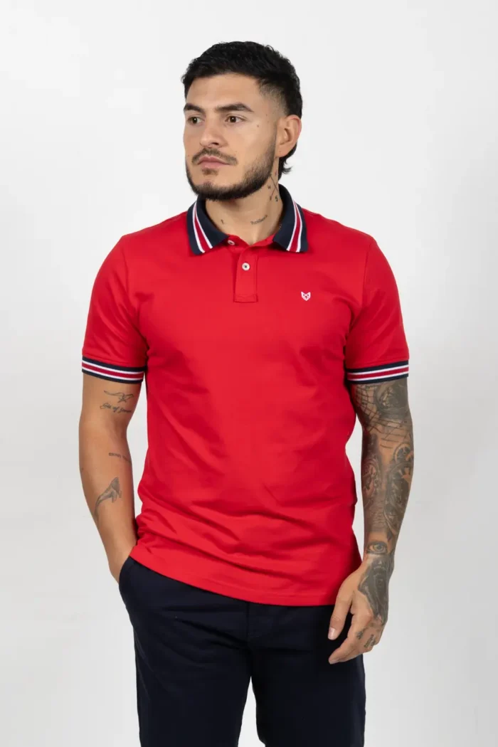 Camiseta de Hombre Tipo Polo, Classic Fit Manga Corta.Cuello raya. Rojo