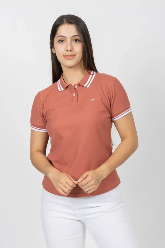 Camiseta Tipo Polo de Dama, 65% poliéster 35% algodón. Terracota