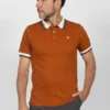 Camiseta de Hombre Tipo Polo, Classic Fit Manga Corta. Cuello Rayas. Terracota
