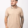 Camiseta Tipo Polo de Hombre, 65% poliéster 35% algodón. Arena