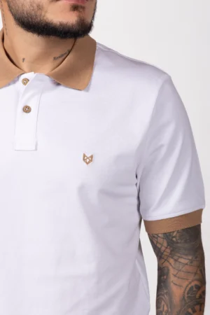 Alternative view of Camiseta de Hombre Tipo Polo, Classic Fit Manga Corta. Cuello Rayas. Blanco