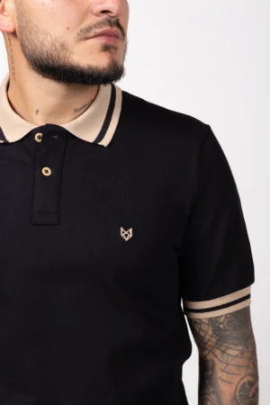 Alternative view of Camiseta de Hombre Tipo Polo, Classic Fit Manga Corta. Cuello Rayas. Negro