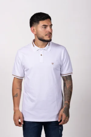 Camiseta de Hombre Tipo Polo, Classic Fit Manga Corta. Cuello Rayas. Blanco